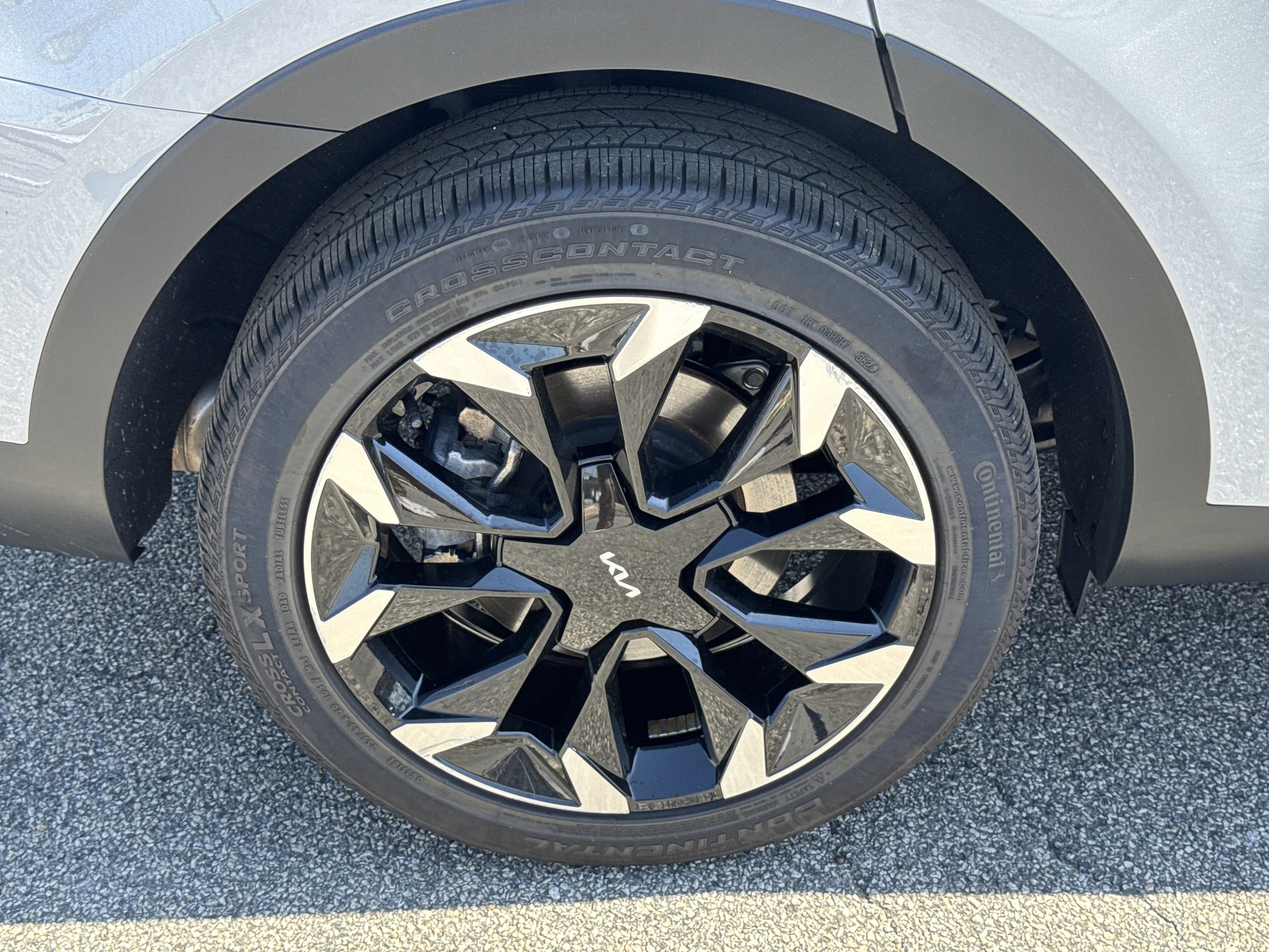 Certified Used 2025 Wolf Gray Kia EX image 17