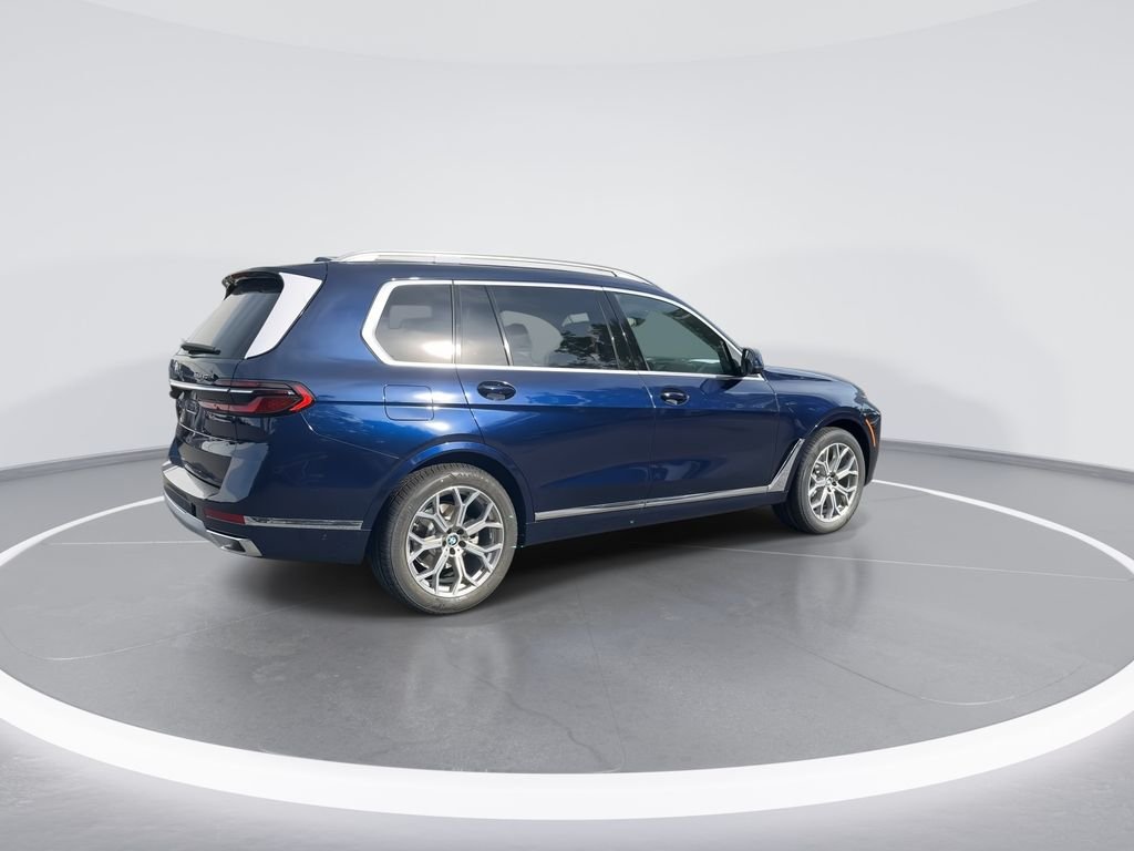 Used 2027 Blue BMW xDrive40i image 8