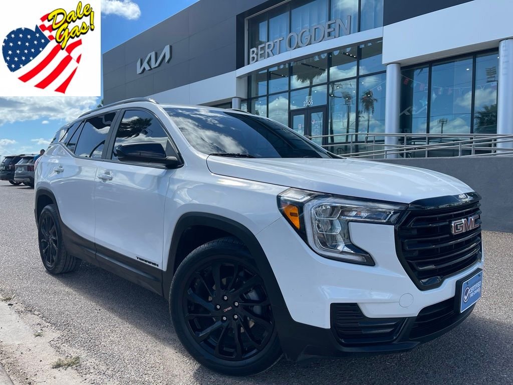 Used 2024 White GMC SLE image 1