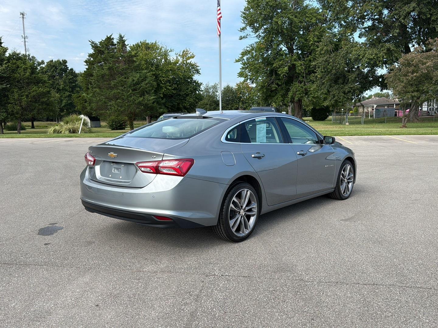 Used 2024 Sterling Gray Metallic Chevrolet LT image 17