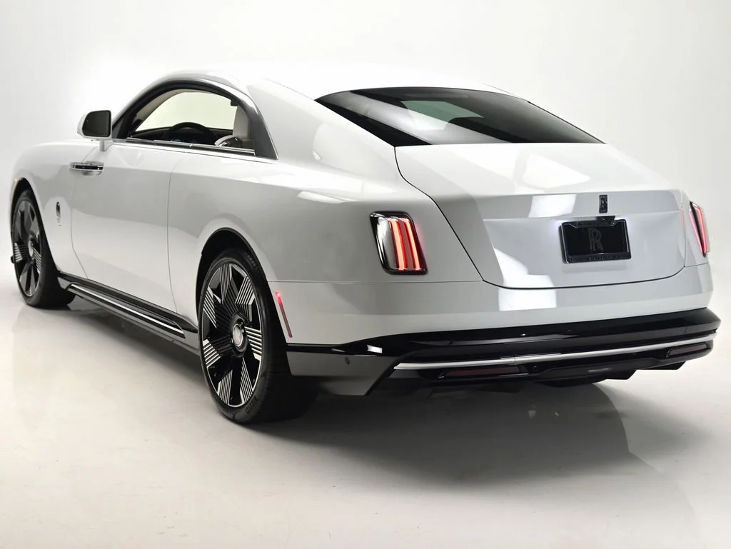 Certified Used 2025 Arctic White Rolls-Royce  image 2