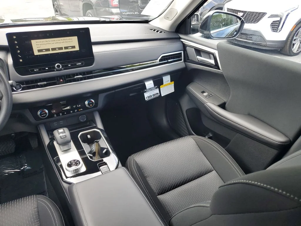 New 2026 Black Mitsubishi ES image 16