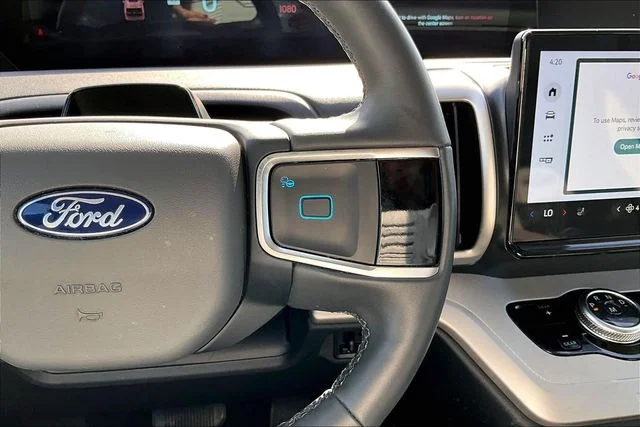 Used 2025 White Metallic Ford Active image 12
