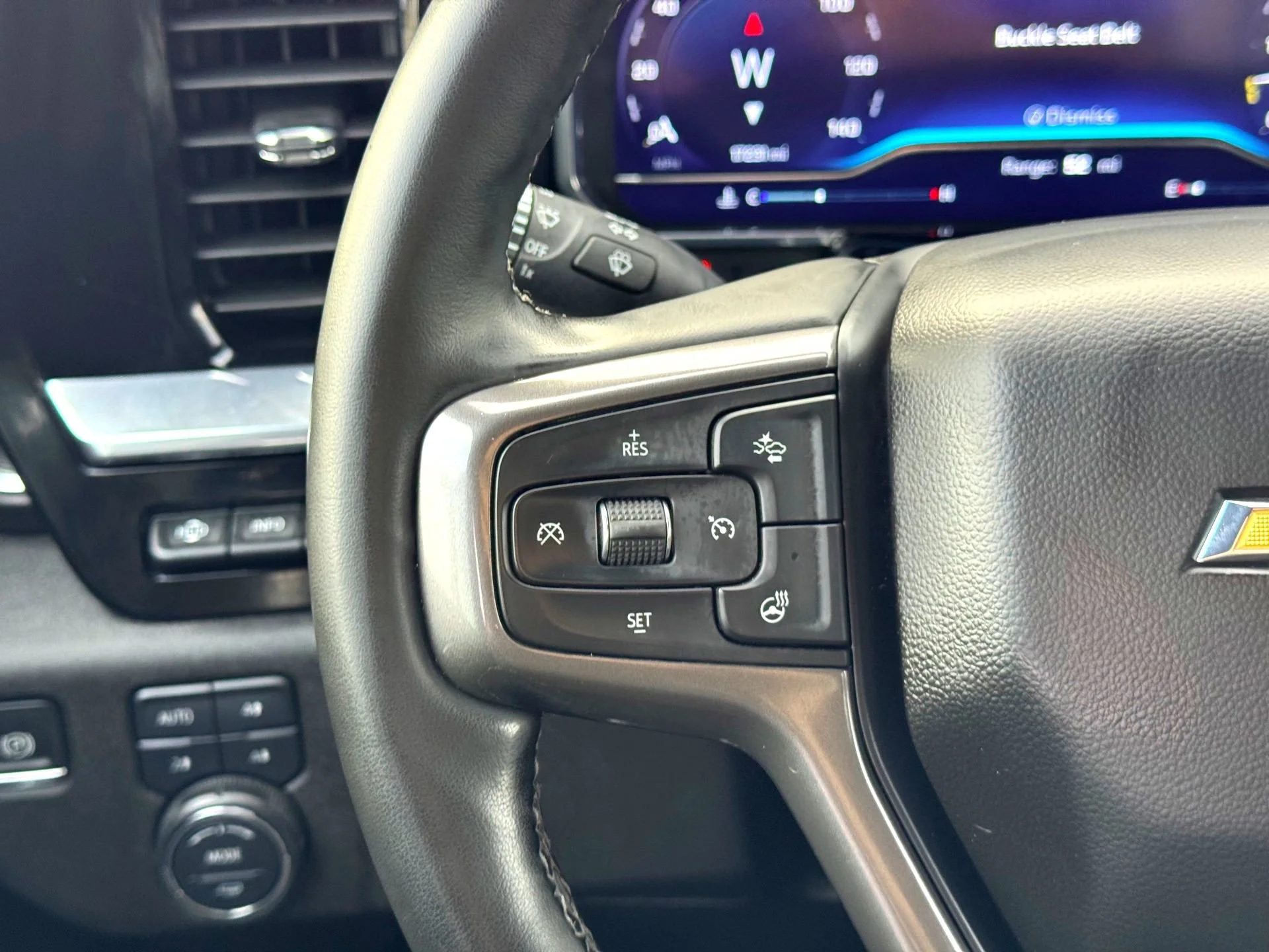 Used 2025 Black Chevrolet High Country image 27