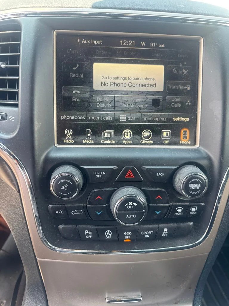 Used 2017 Red Jeep Laredo image 3