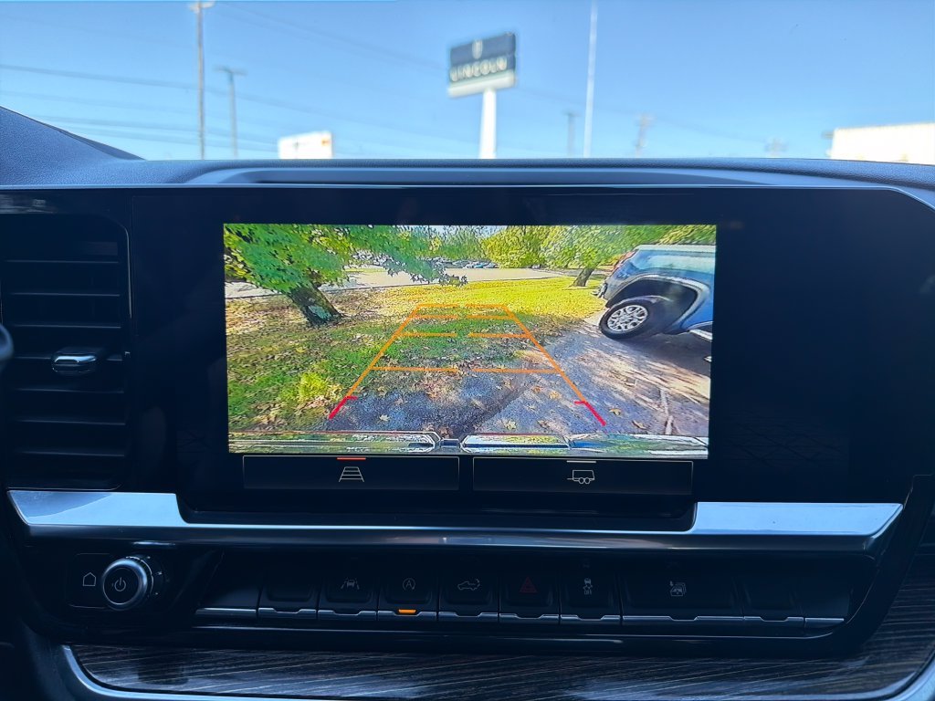 Used 2025 Silver GMC Elevation image 23