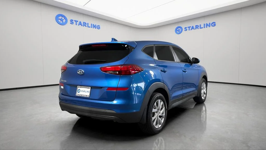 Used 2019 Blue Hyundai SE image 9