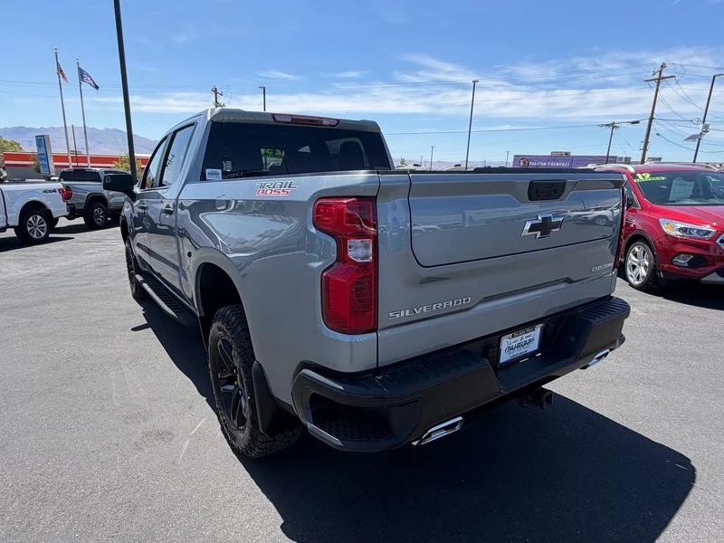 Used 2025 Sterling Gray Metallic Chevrolet Custom Trail Boss image 5