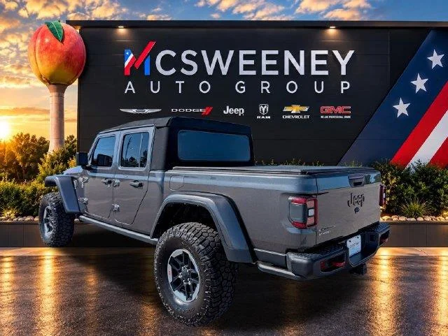 Used 2022 Gray Jeep Rubicon image 3