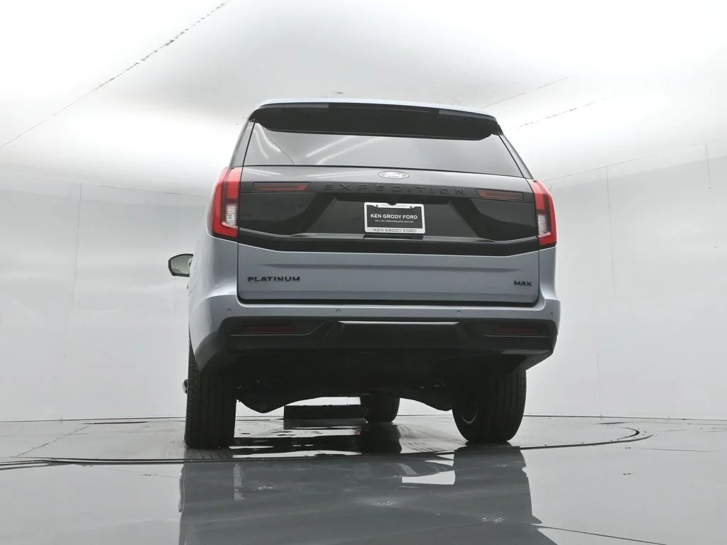 New 2026 Glacier Gray Metallic Tri-Coat Ford Platinum image 52