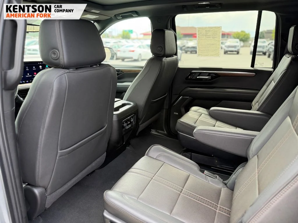 2025 Chevrolet Suburban High Country - Photo 33
