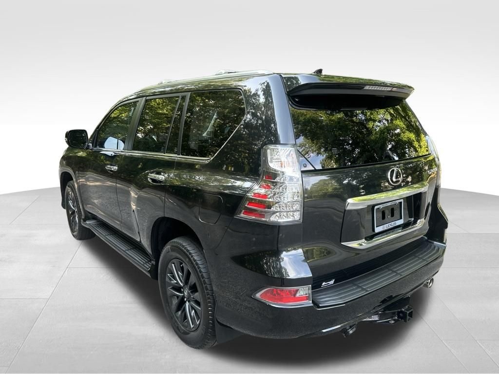 Used 2023 Black Lexus 460 image 3