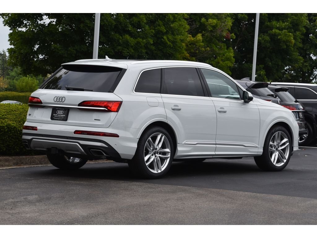 Used 2025 Whi Audi Premium Plus image 4