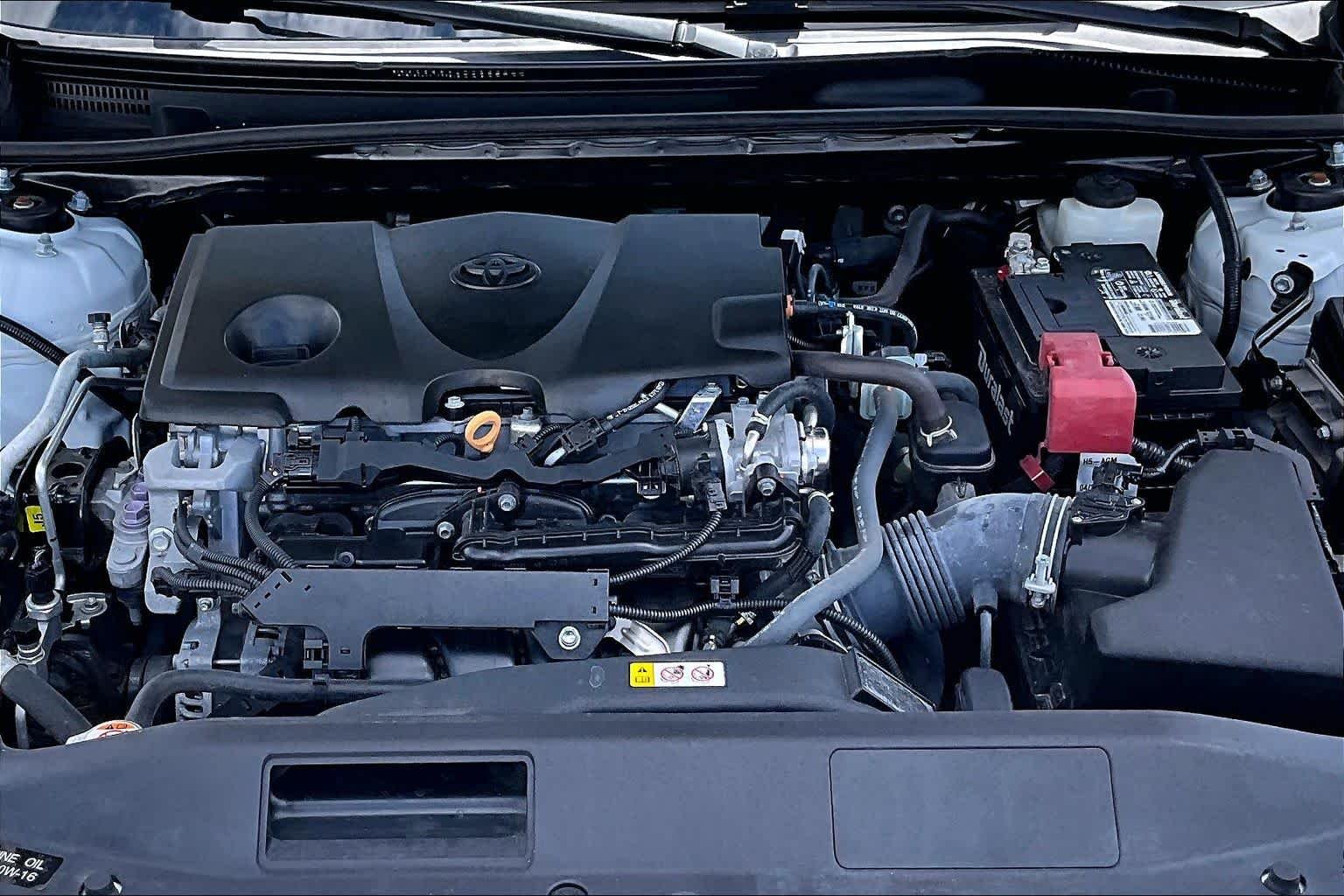Used 2021 Wind Chill Pearl Toyota XSE image 31