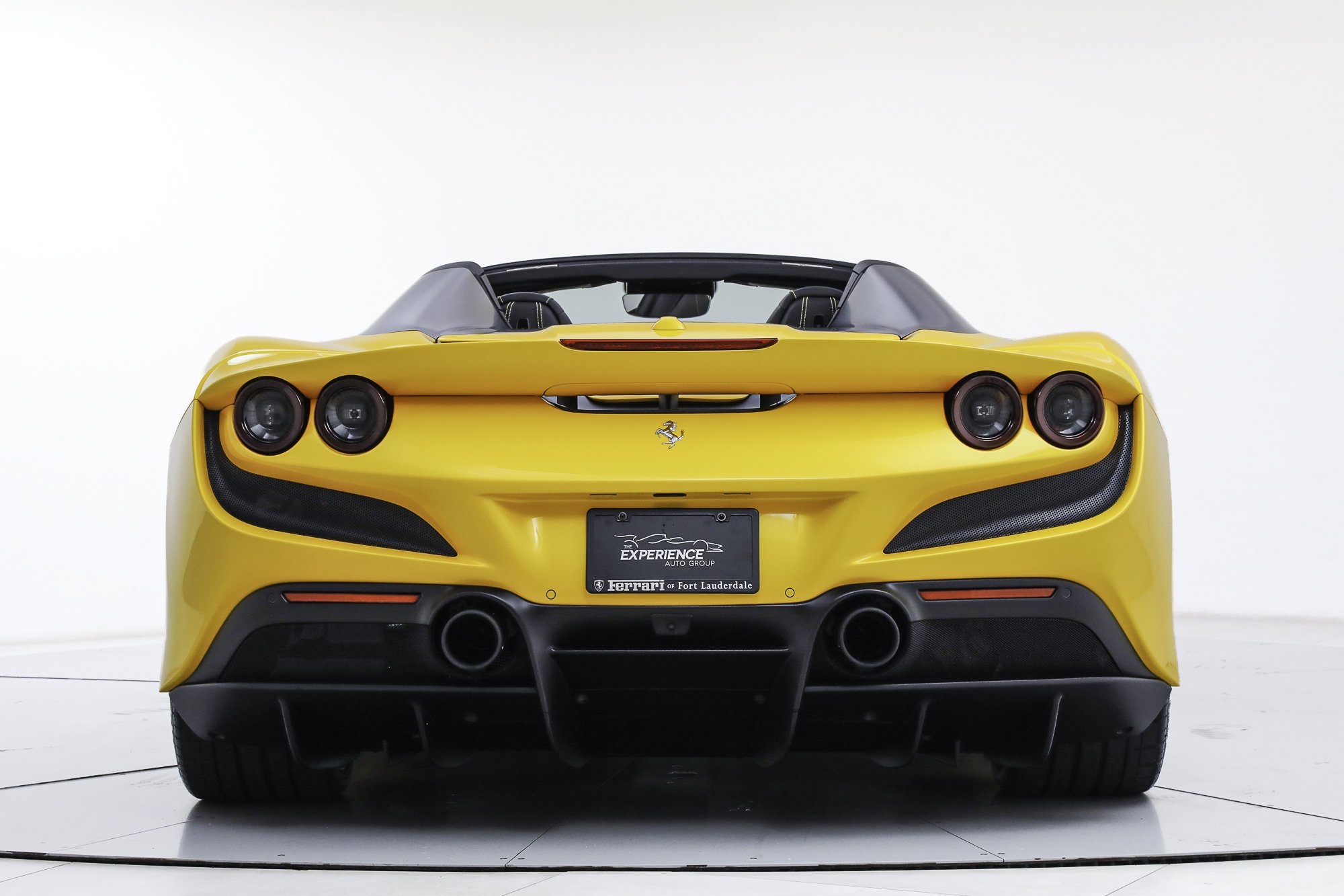 Used 2022 Yellow Ferrari  image 7