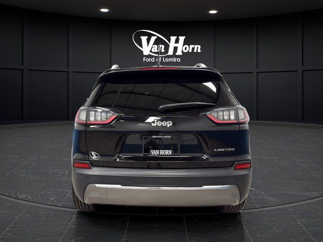 Used 2020 Diamond Black Crystal Pearlcoat Jeep Limited image 6