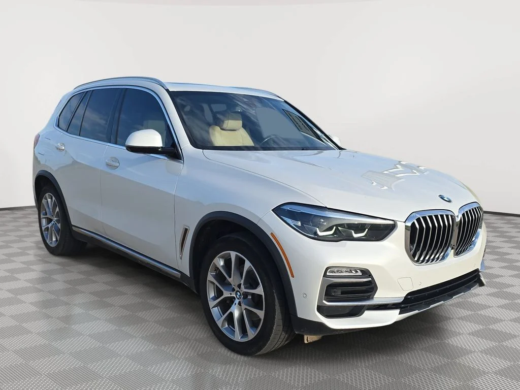 Used 2020 White BMW xDrive40i image 2