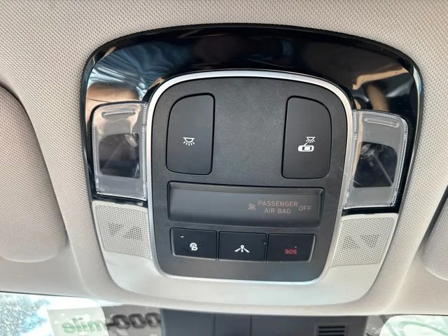 Used 2021 Hyper White Hyundai Limited image 29