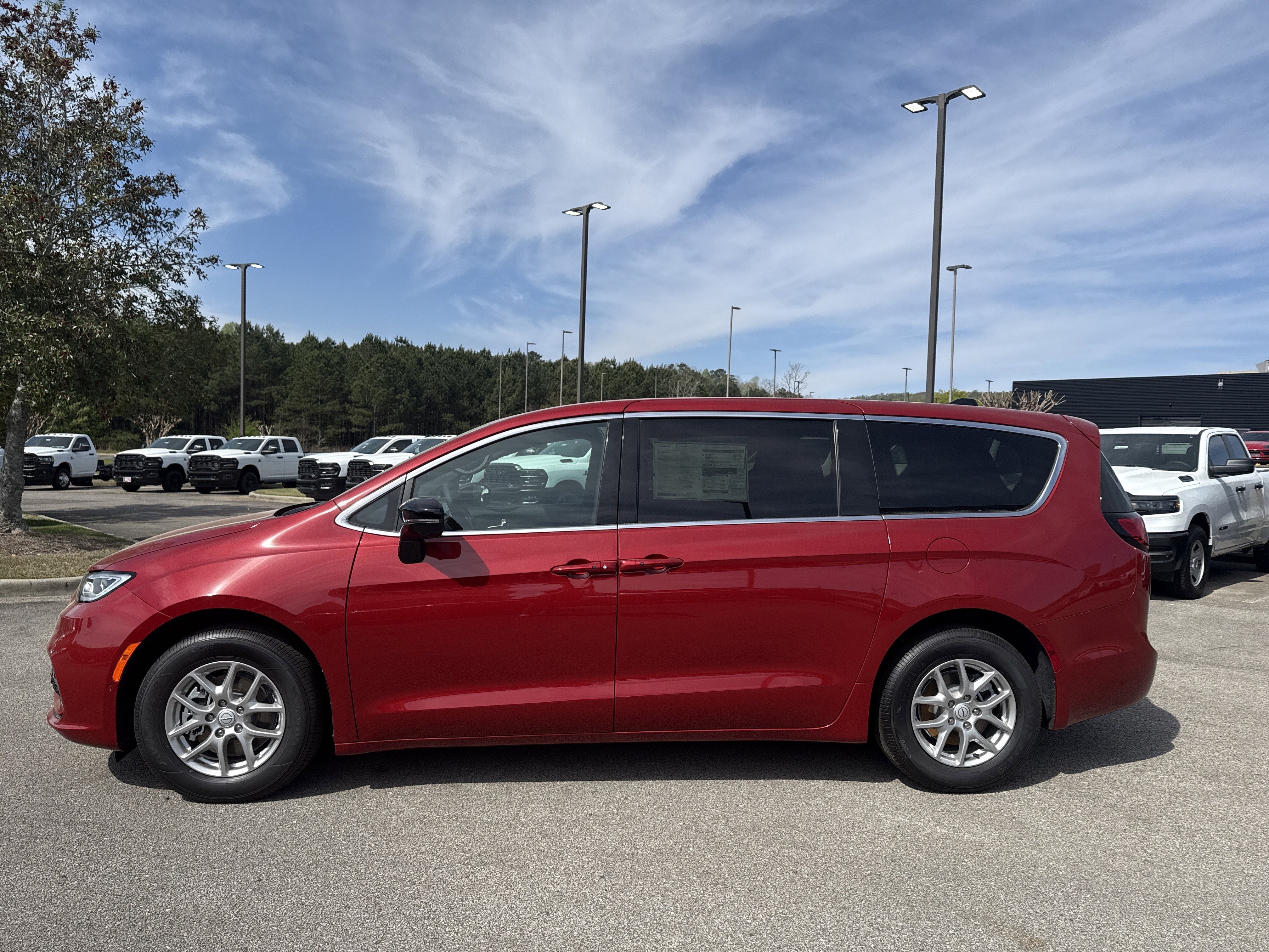 New 2026 Red Hot Pearl-Coat Exterior Paint Chrysler Select image 4