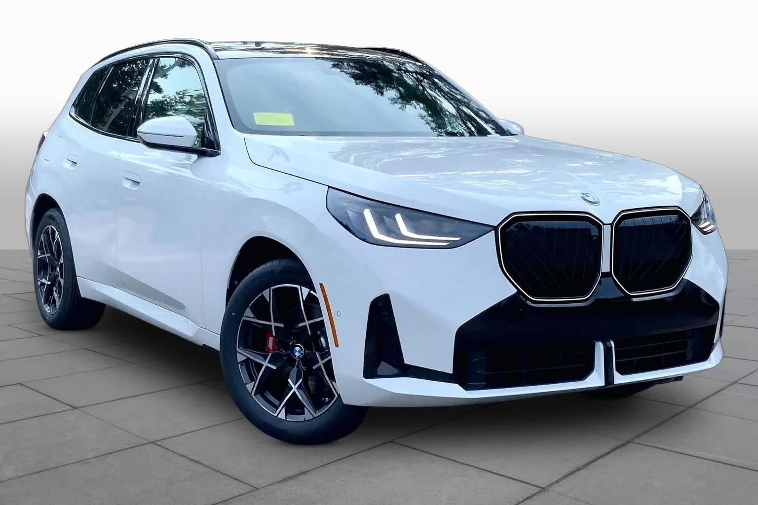 New 2026 Alpine White BMW 30 xDrive image 2