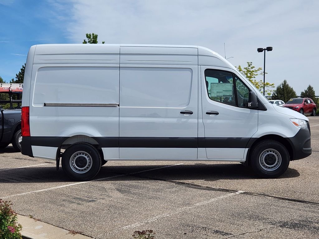 New 2026 ARCTIC WHITE Mercedes-Benz WORKER image 2
