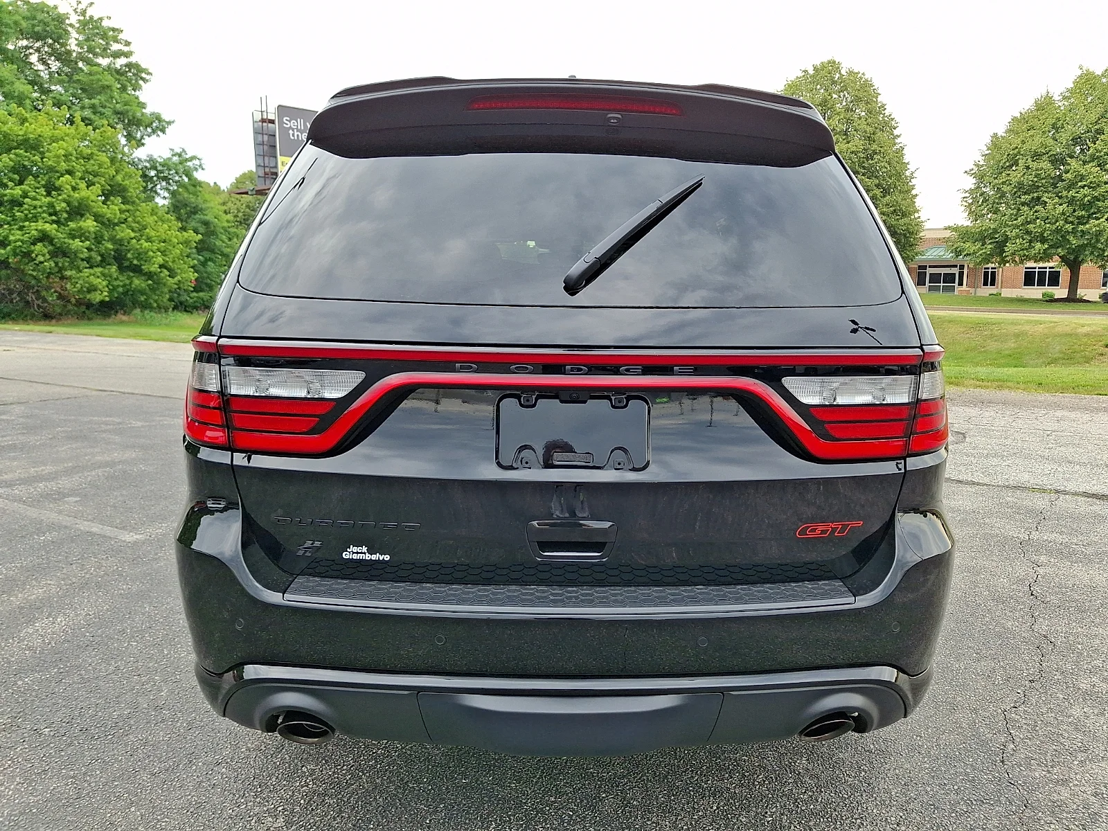 New 2026 Diamond Black Clear-Coat Exterior Paint Dodge GT Premium HEMI V8 image 7