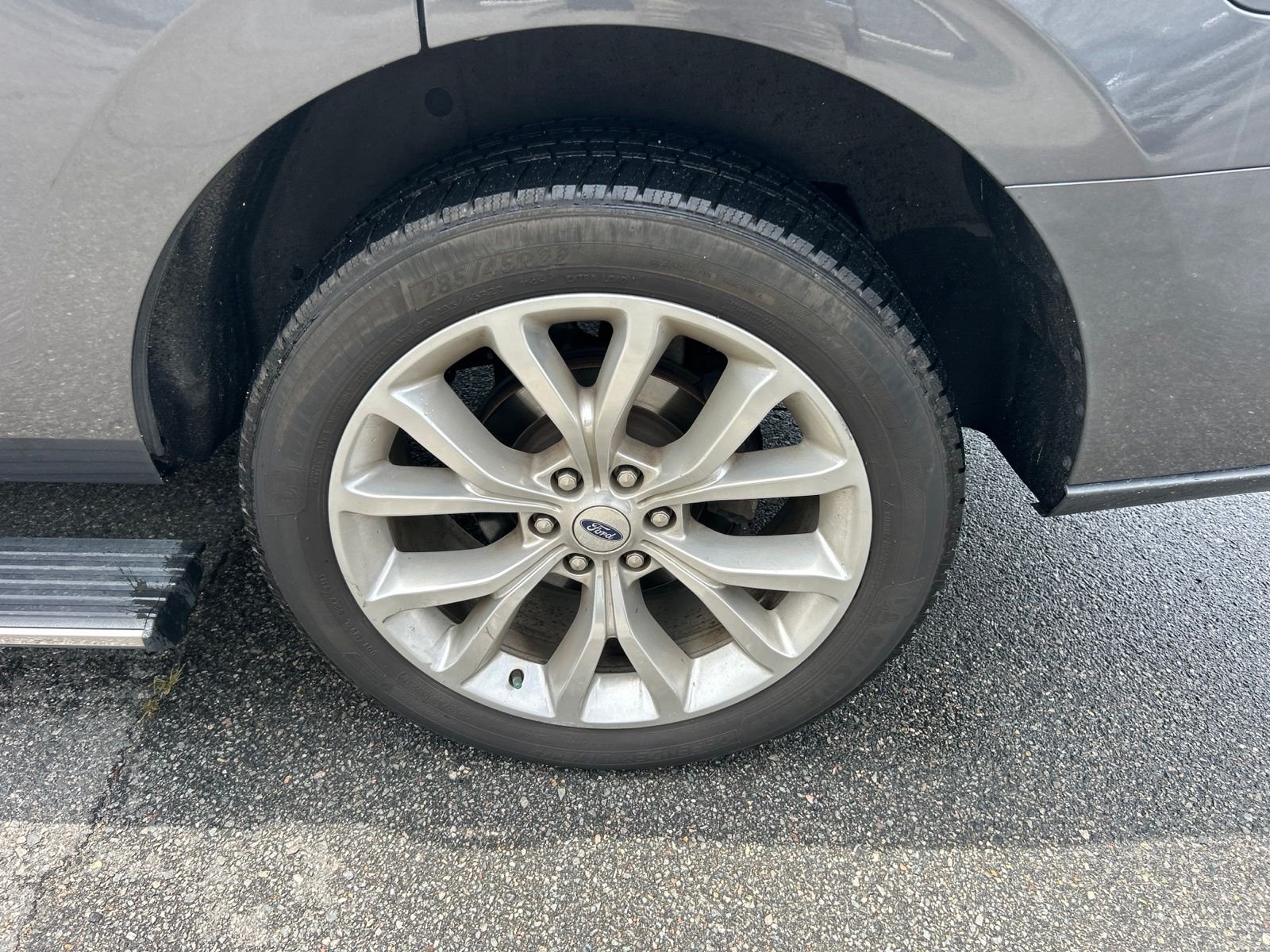 Used 2019 Gray Ford Limited image 22