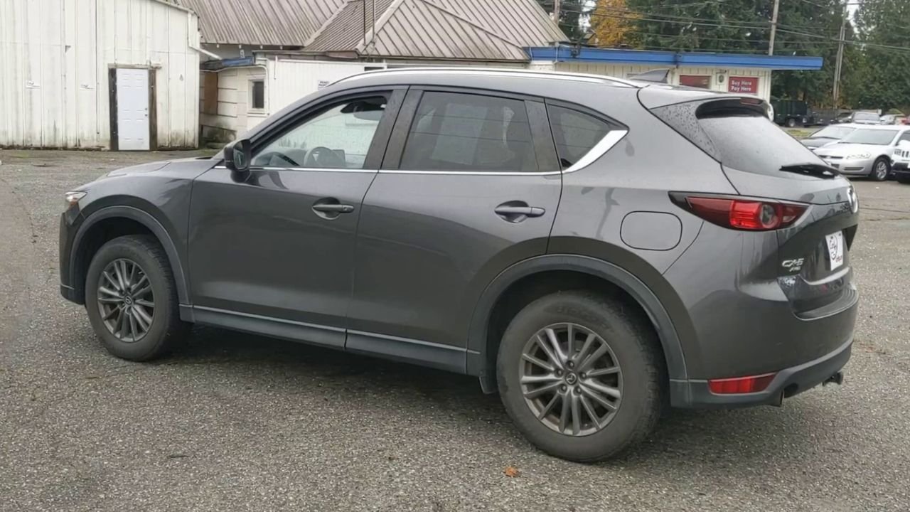 2017 Mazda CX-5 Touring photo 2