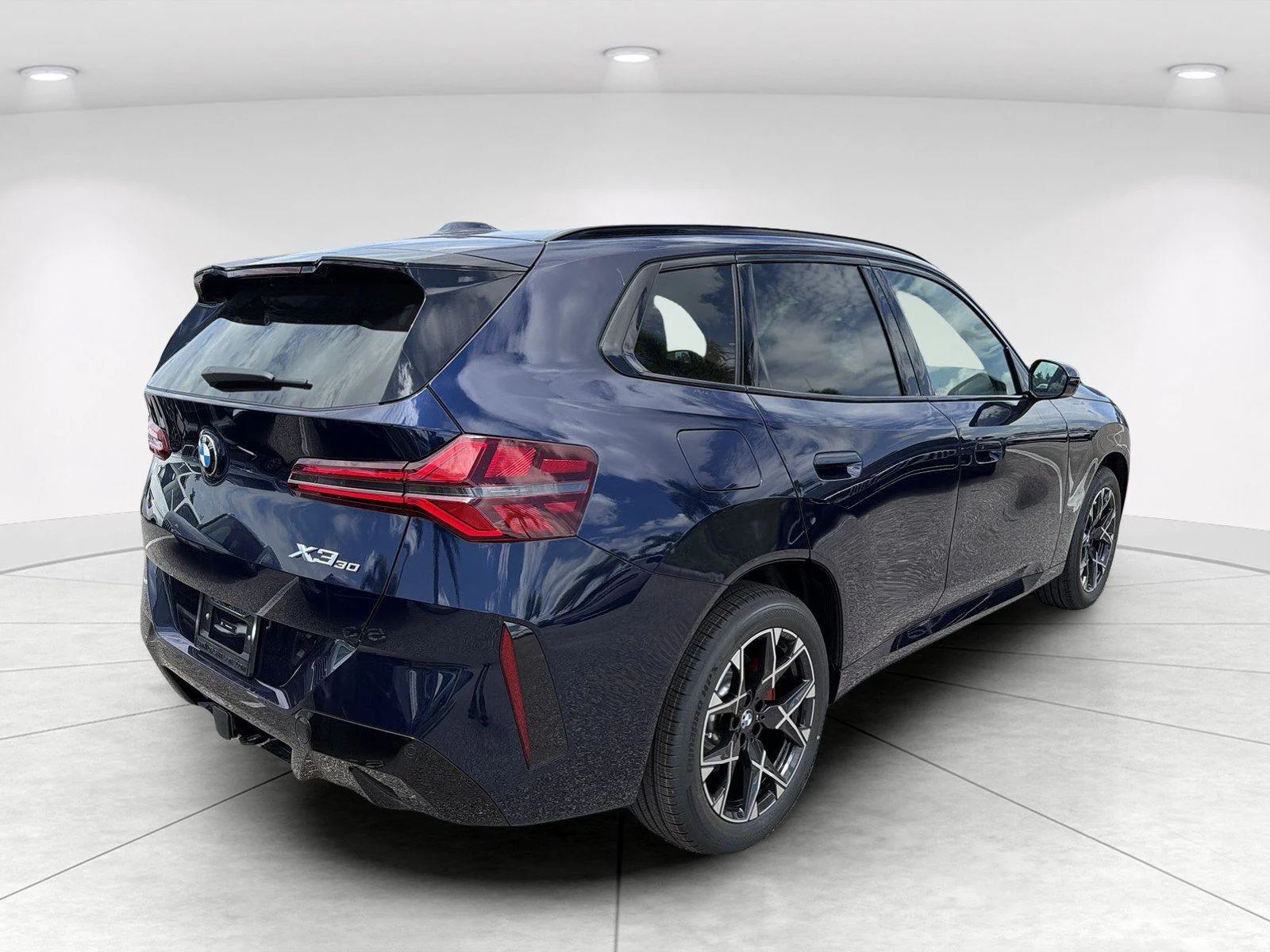 New 2026 Tanzanite Blue II Metallic BMW 30 xDrive image 4