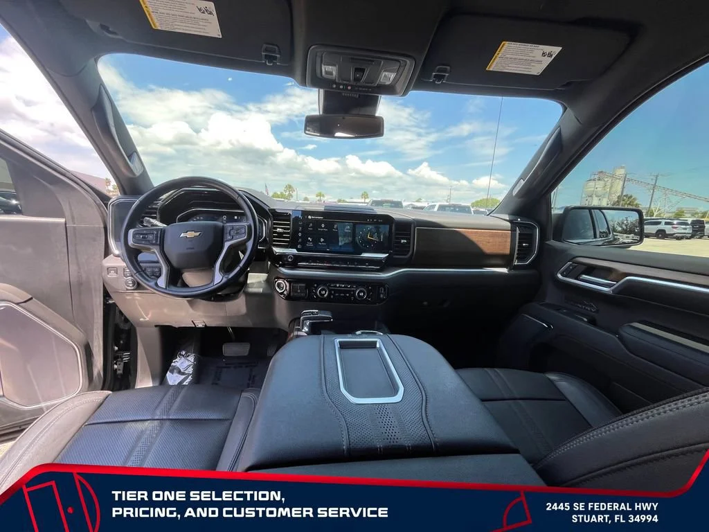 Used 2022 Black Chevrolet High Country image 33