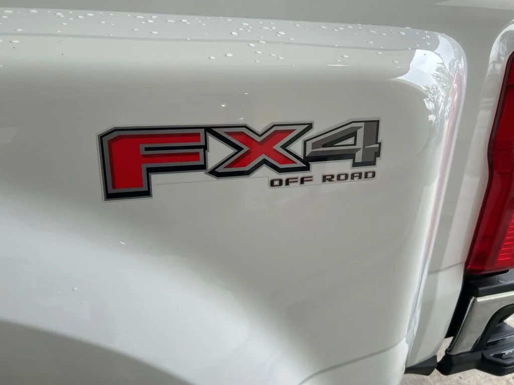 Used 2025 White Ford XL image 20