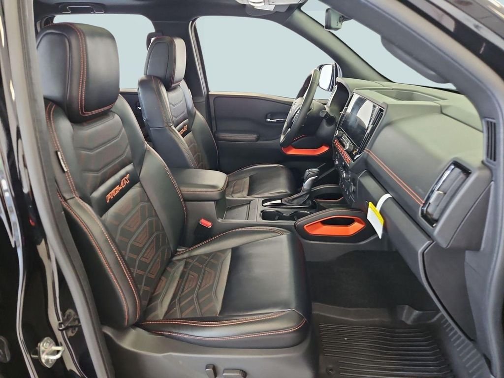 2025 Nissan Frontier PRO-4X - Photo 28