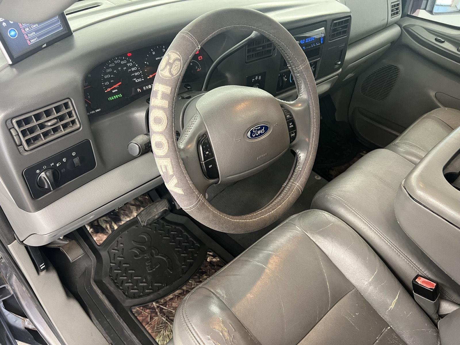 Used 2004 Gray Ford XL image 14
