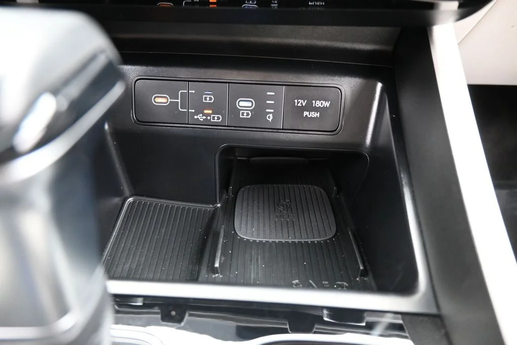 Used 2025 Ecotronic Gray Hyundai SEL Convenience image 27
