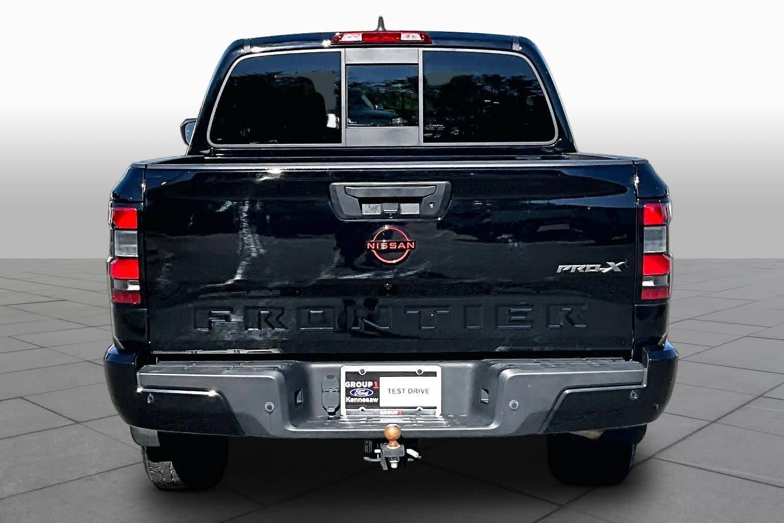 Used 2022 Super Black Nissan PRO-X image 5