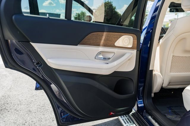 New 2026 MANUFAKTUR Mystic Blue Metallic Mercedes-Benz GLE 450 image 72