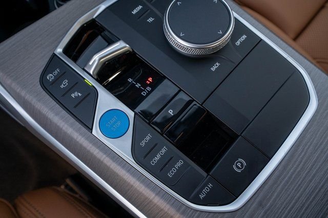 Certified Used 2025 Skyscraper Grey Metallic BMW xDrive40 image 21