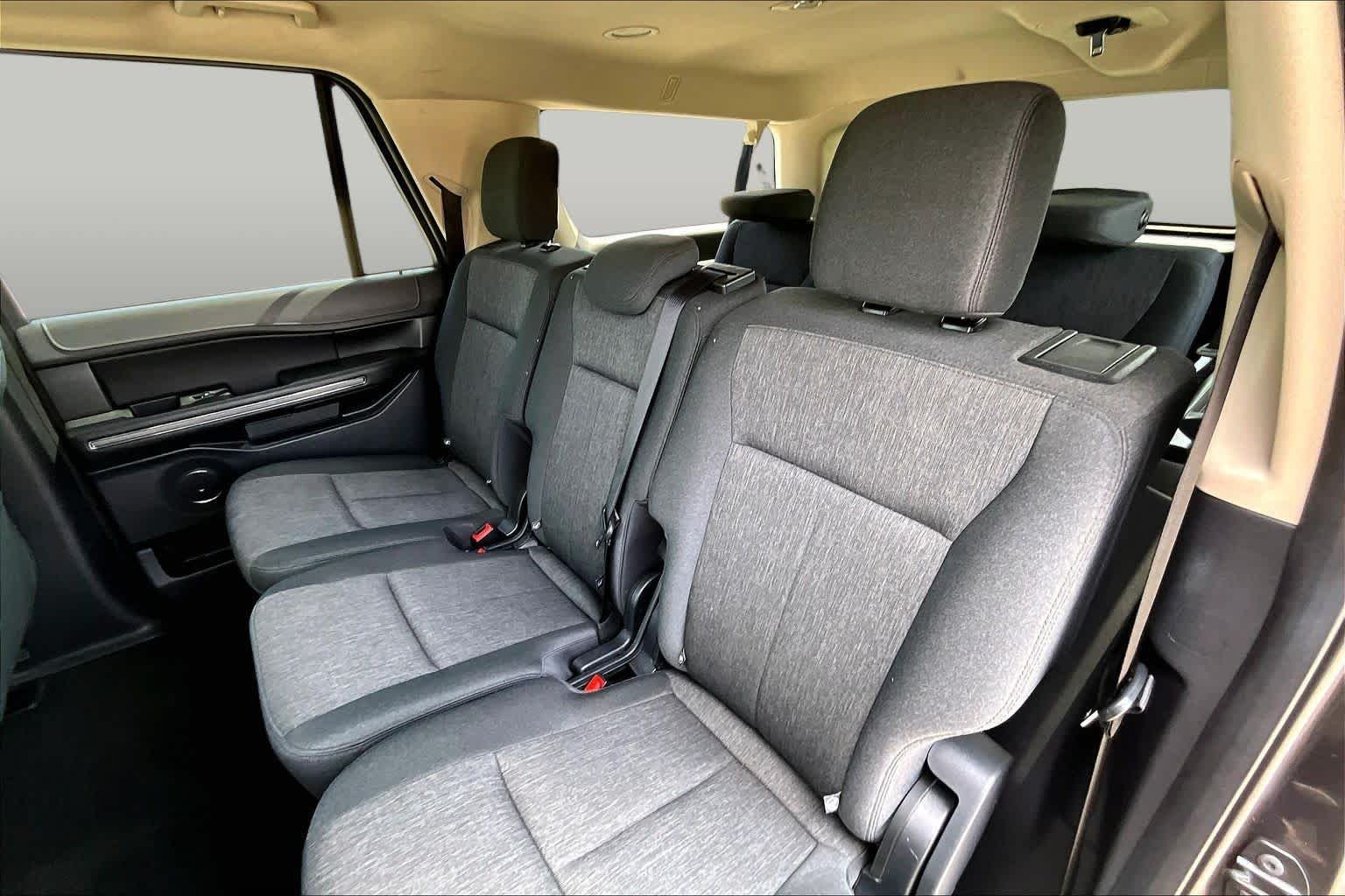 Used 2024 Agate Black Metallic Ford XLT image 21
