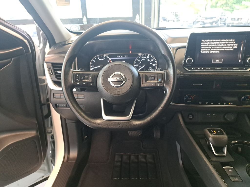 Used 2024 White Nissan SV image 17