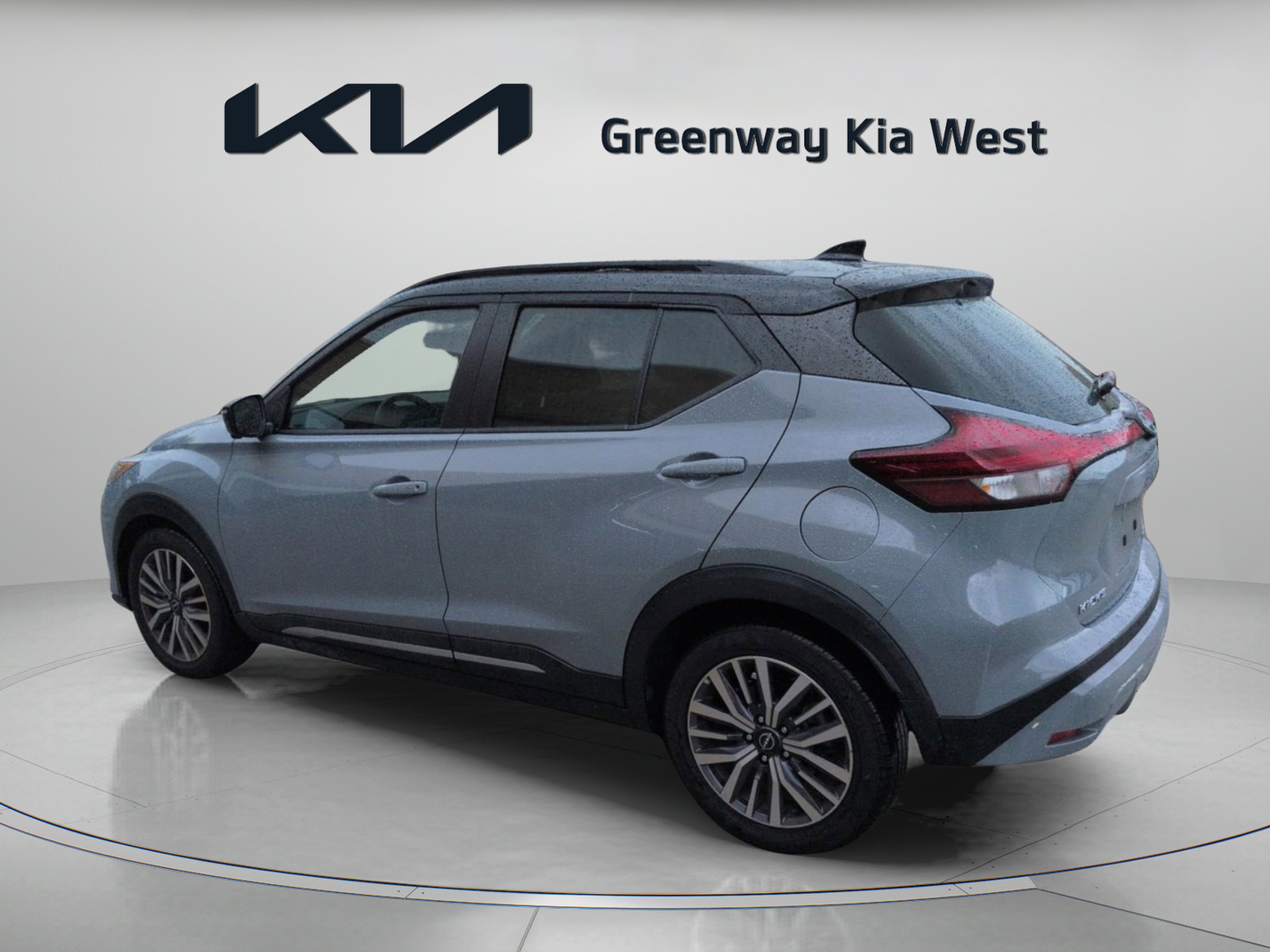 Used 2022 Boulder Gray Pearl Nissan SR image 6