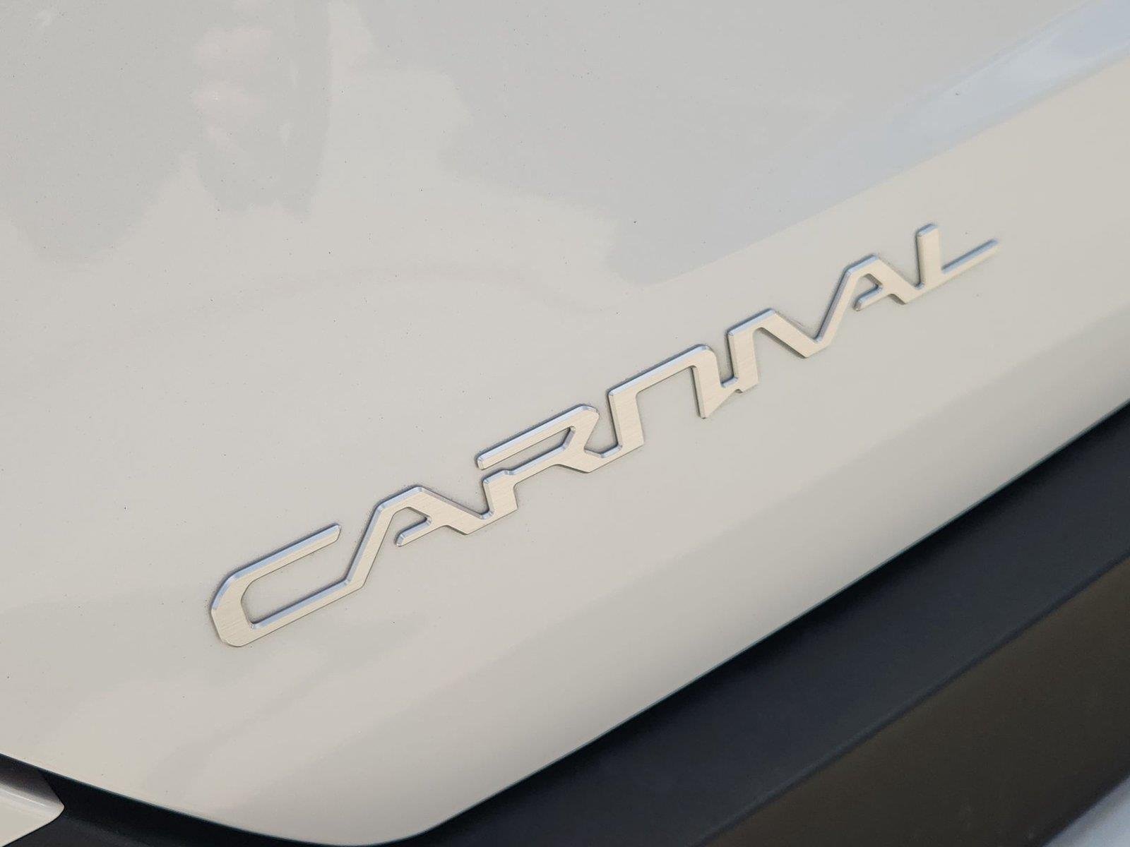 2025 Kia Carnival MPV photo 30 of 33