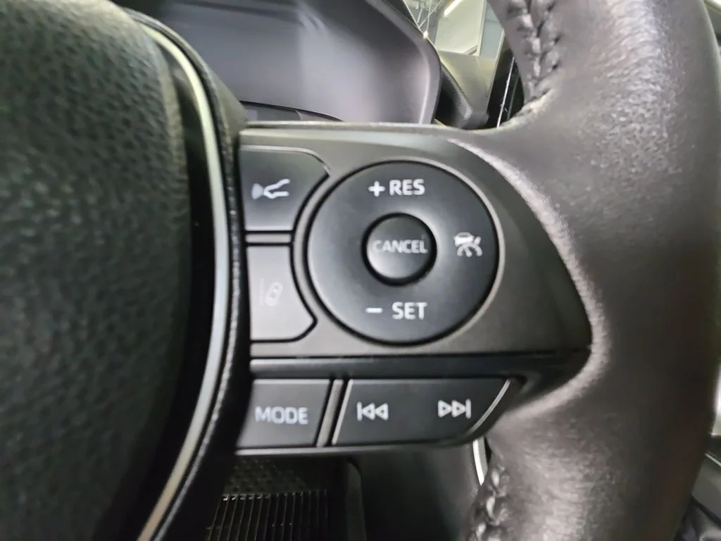 Used 2022 Gray Toyota XLE Premium image 19