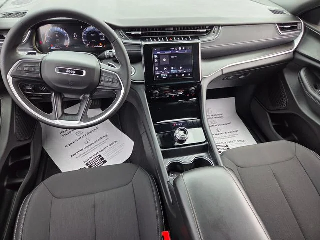 Used 2025 Black Jeep Laredo image 10