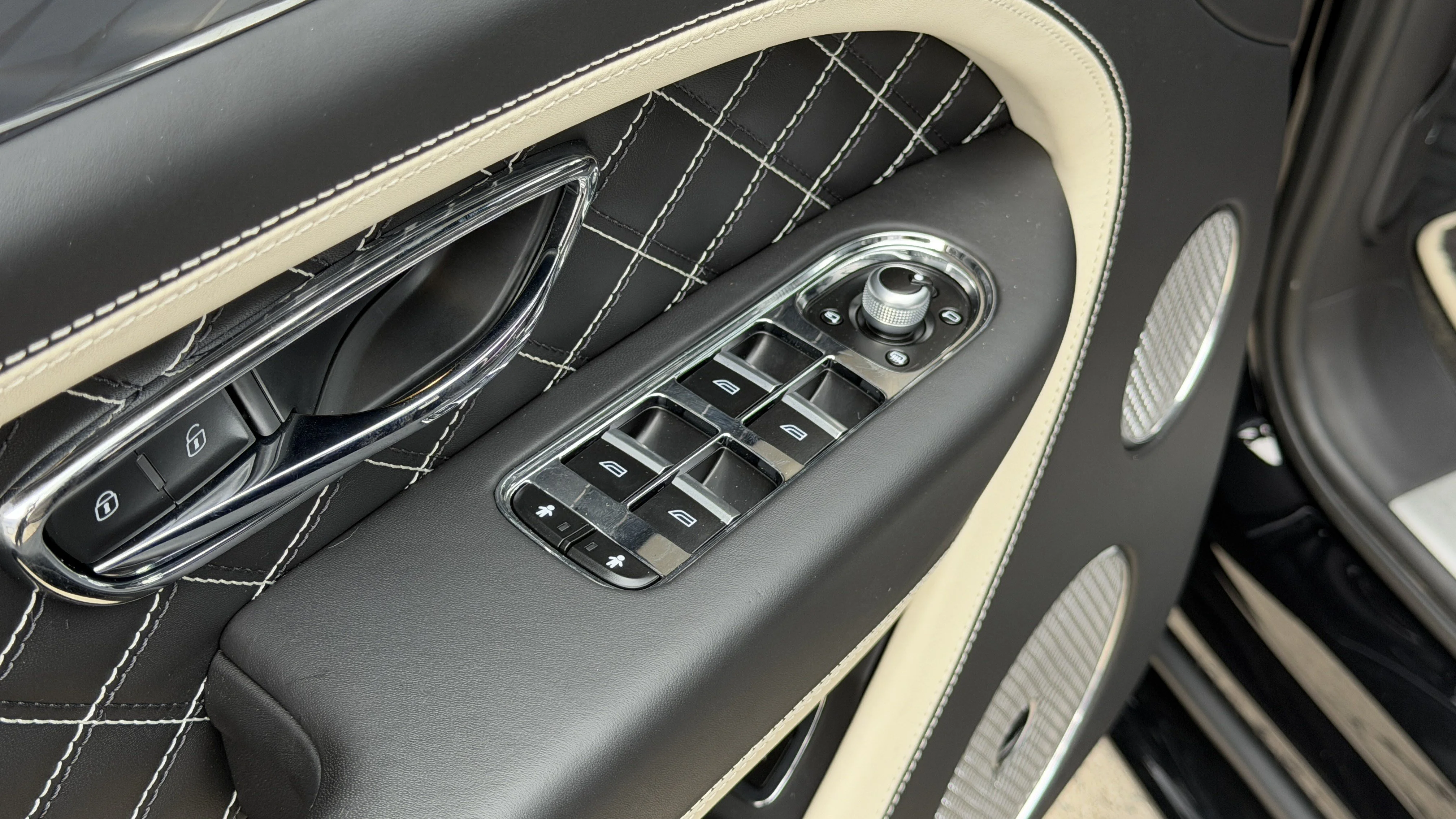 Used 2022 Beluga Bentley Speed image 13