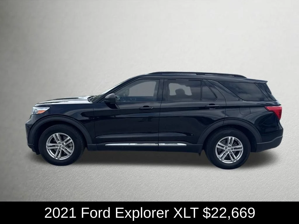 Used 2021 Black Ford XLT image 6