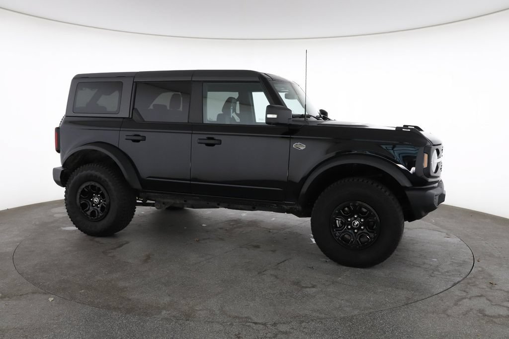 Used 2022 Black Ford Wildtrak image 15