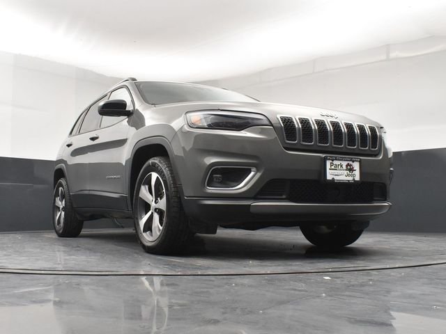 Used 2022 Gray Jeep Limited image 19