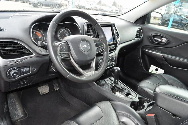 Used 2022 Gray Jeep Limited image 9