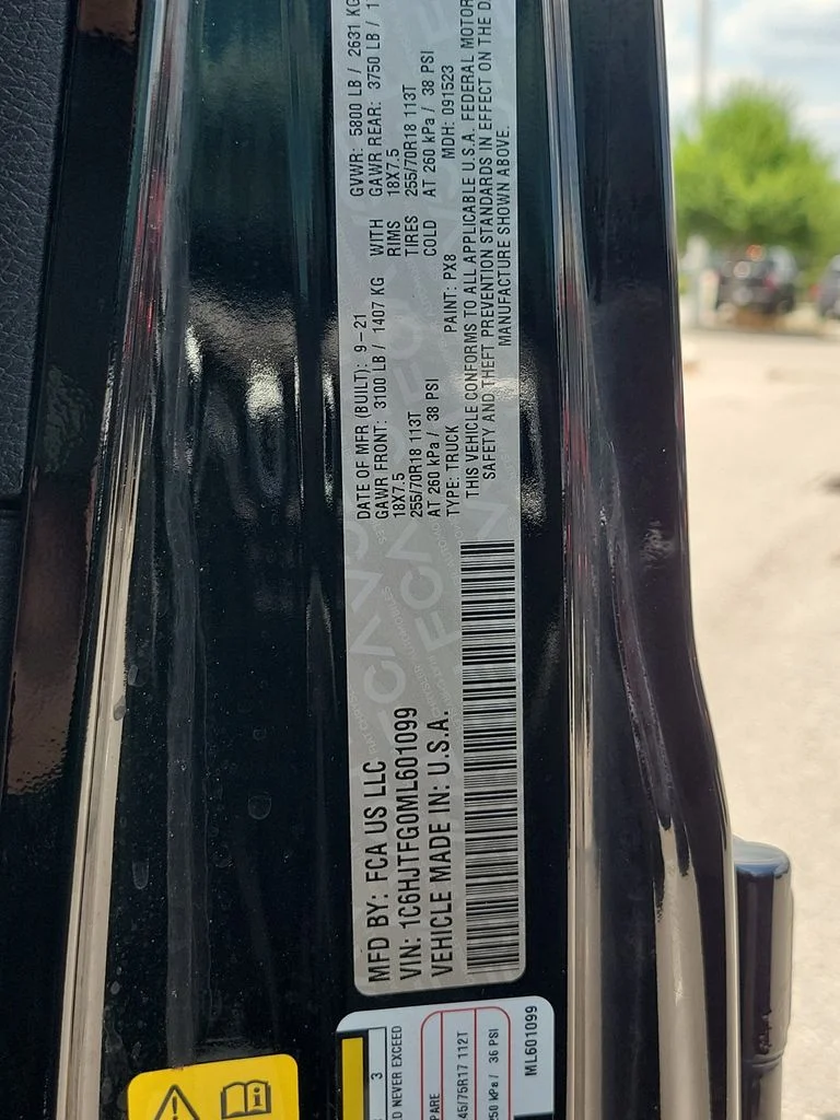 Used 2021 Black Clearcoat Jeep Overland image 30