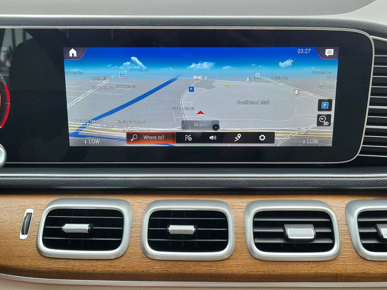 Certified Used 2023  Mercedes-Benz GLE 350 image 18